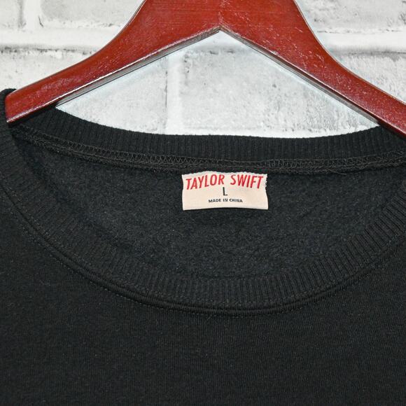 Taylor Swift Women's Taylor's Version Sweatshirt in Black Fleece Size Large - Picture 3 of 9